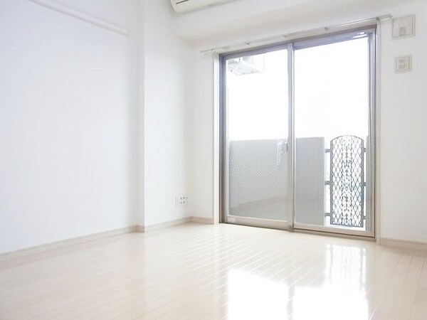 その他室内・内装(★洋室６．７帖フローリングのお部屋です★)