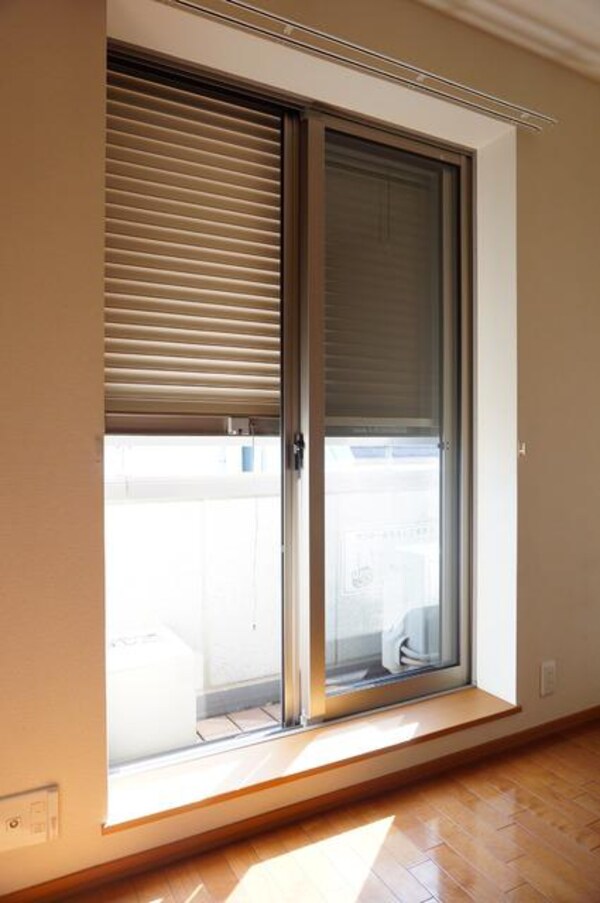 設備(防犯シャッター)