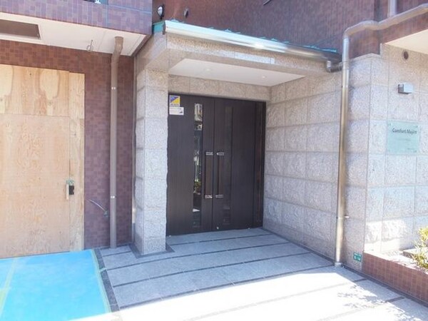 エントランス(オートロック付きのエントランス)