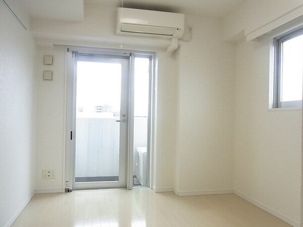 リビング・居室(★角部屋２面採光★)