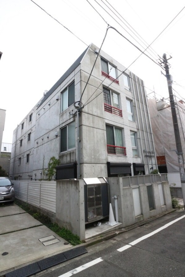 外観(★スタイリッシュな外観のマンションです★)