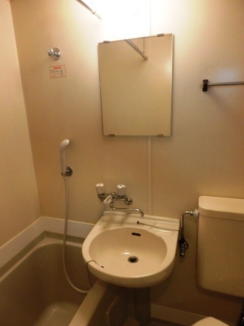 物件内観写真4　(洗面台)