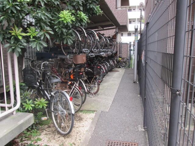 物件内観写真3　(★駐輪場★)