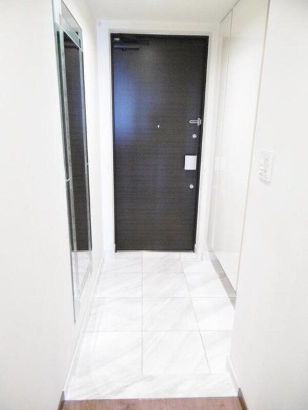 玄関(別号室のお写真です)