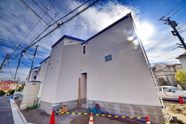 共有部分(★湘南の海を感じるブルーが入った外観です★)