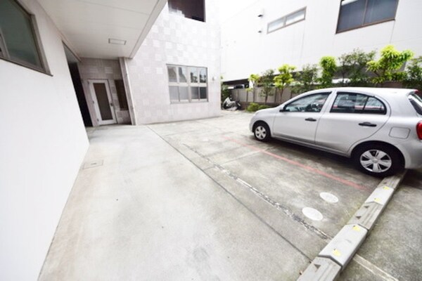 駐車場(★敷地内駐車場完備★)