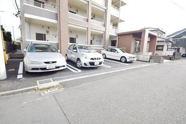 駐車場(★駐車場★)