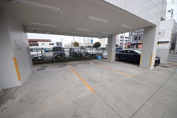 駐車場(★★駐車場★★)