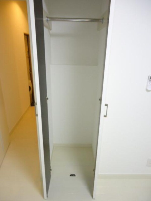 収納(★★閑静な住宅地・駅徒歩１０分★★)