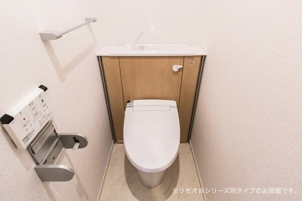 トイレ(同施工会社同仕様)