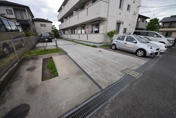 駐車場(★オートロック付マンションで安心セキュリティ★)