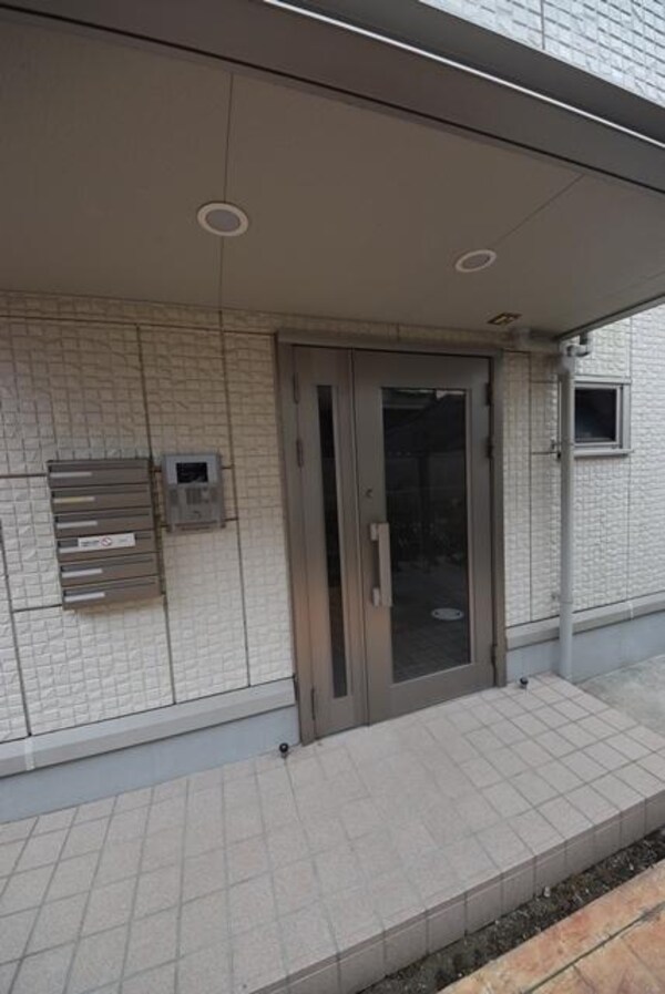 エントランス(★オートロック付マンションで安心セキュリティ★)