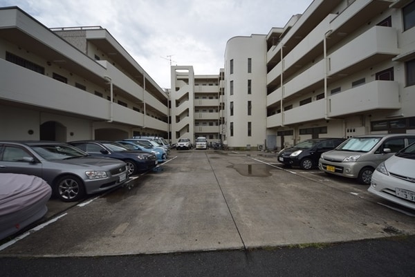 駐車場(★駐車場★)