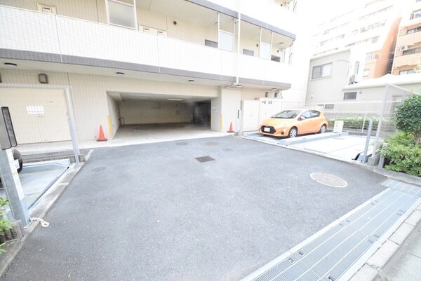 駐車場(★★駐車場★★)