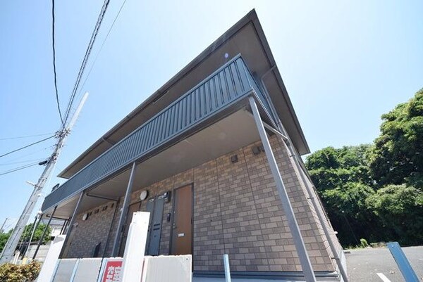 外観(★システムキッチン2口付き・駐車場完備★)