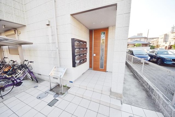 エントランス(★旭化成施工のオートロック付賃貸マンション★)