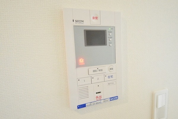 セキュリティ(★不意な訪問者も確認できる安心モニターホン★)