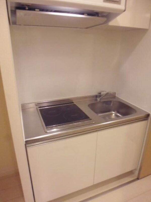 キッチン(下駄箱横の扉スライドします)