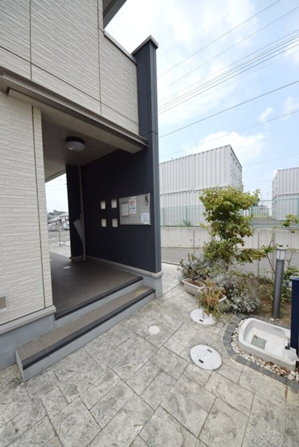 エントランス(★大和ハウス施工の１LDKです★)