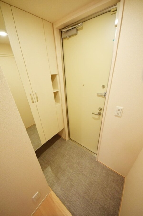 玄関(★★大きなシューズボックス付き玄関★★)