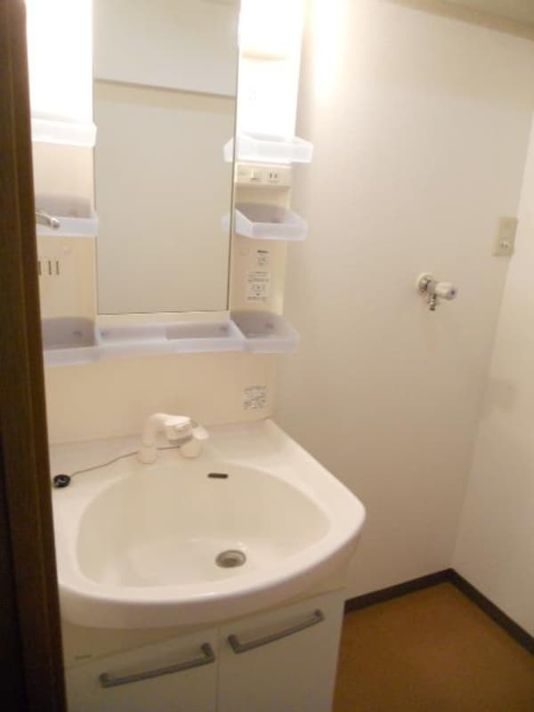 洗面(★★お洒落な一中通り沿いのペット飼育可能マンション♪★★)