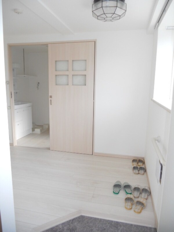 玄関(★築浅マンション・ペット相談可・設備充実★)