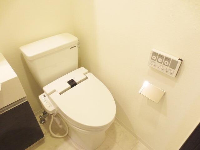 物件内観写真8　(★ウォシュレット！★)