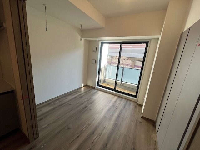 物件内観写真4　(リビング/居室)