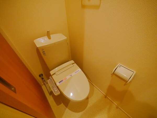 トイレ(※別部屋の参考写真です。※)