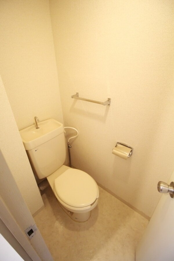 トイレ(※別部屋参考写真です)