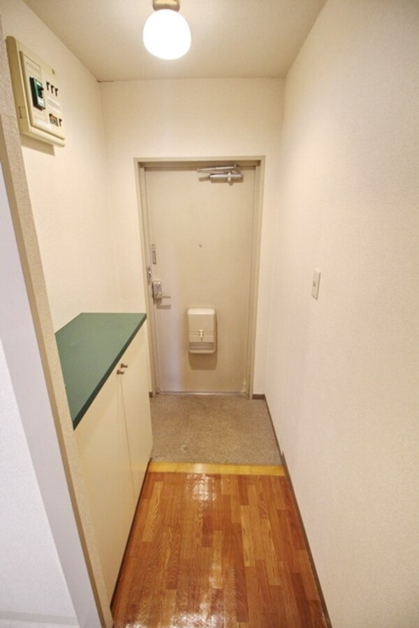 玄関(※別部屋参考写真です)