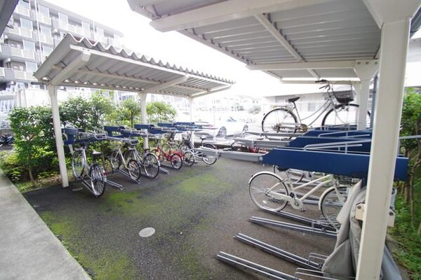 共有部分(★屋根付きの駐輪場★)