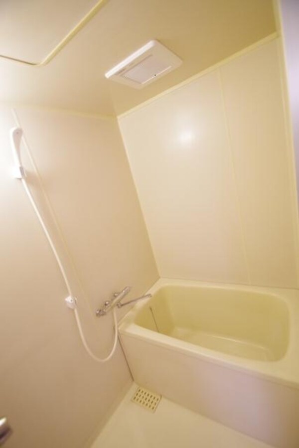 バス／シャワールーム等(★清潔感のある浴室★)