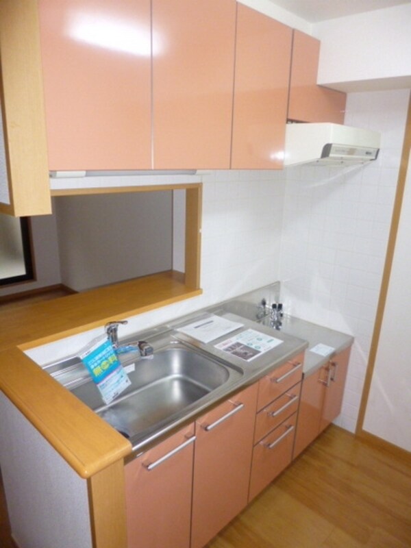 キッチン(★　広めのカウンターキッチンです　★)