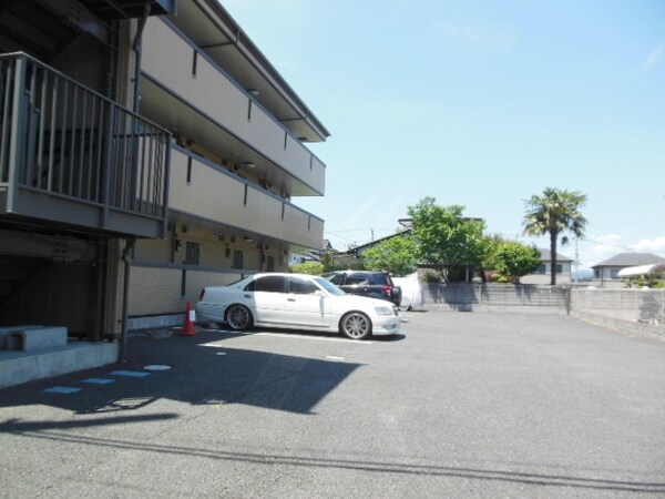駐車場(★敷地内駐車場です★)