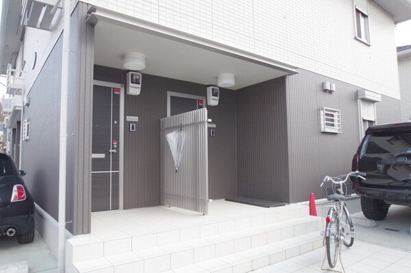 エントランス(★見学希望等はタウンハウジング中央林間店までお気軽に♪★)