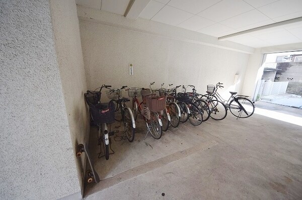 駐車場(★敷地内駐輪場です★)