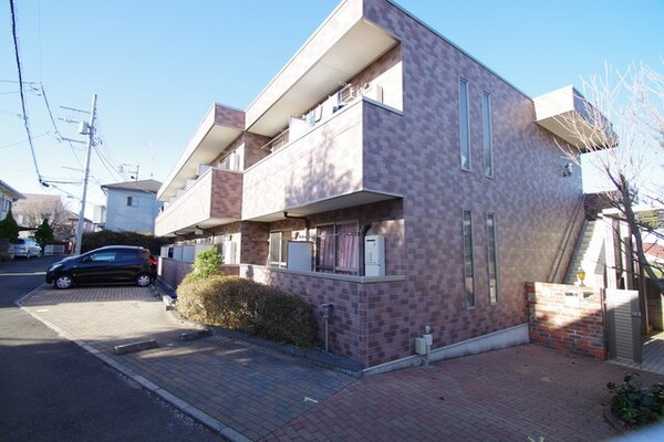 外観(★敷地内駐車場もあります★)