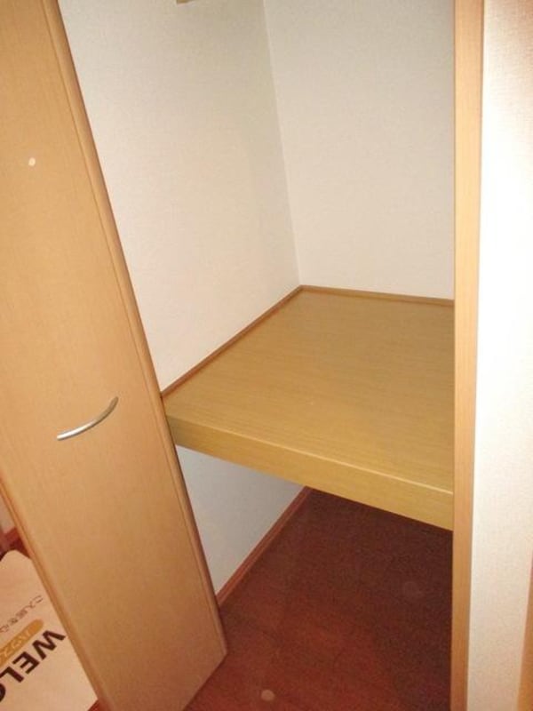 設備(★廊下の収納です★)