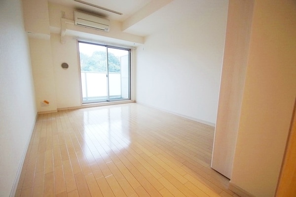 リビング・居室(★お部屋探しはタウンハウジング稲田堤店まで★)