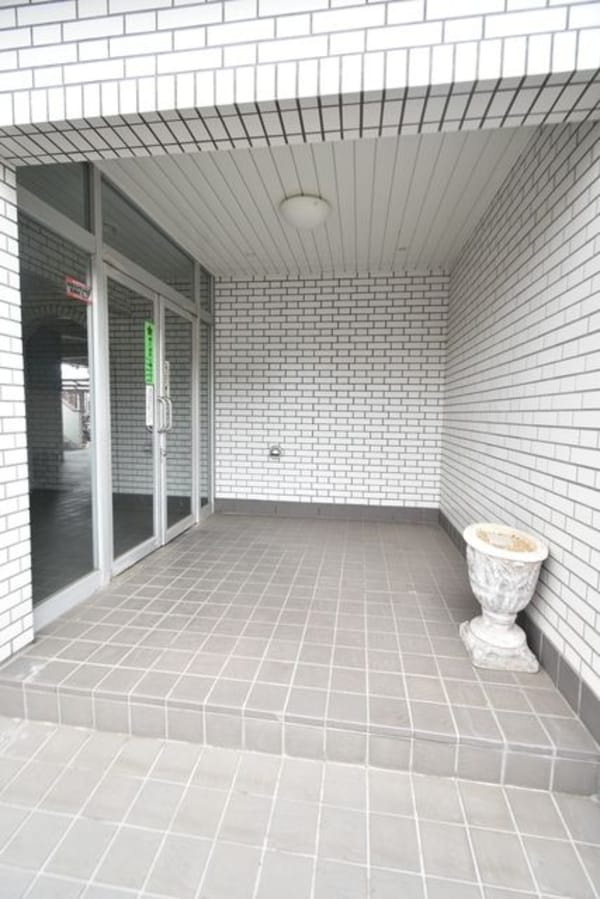 エントランス(★お問い合わせ・ご来店はタウンハウジング町田店まで★)