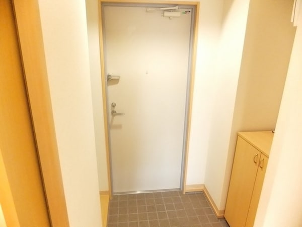 玄関(★見学希望等はタウンハウジング中央林間店までお気軽に♪★)