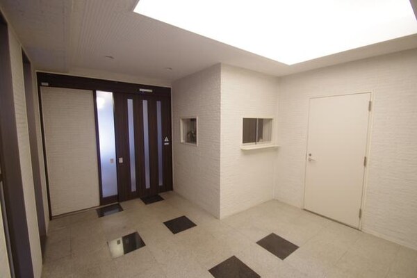 エントランス(★管理人室あり★)