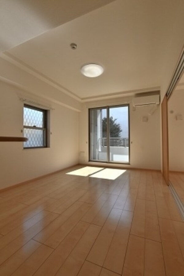 リビング・居室(★見学希望等はタウンハウジング中央林間店までお気軽に♪★)