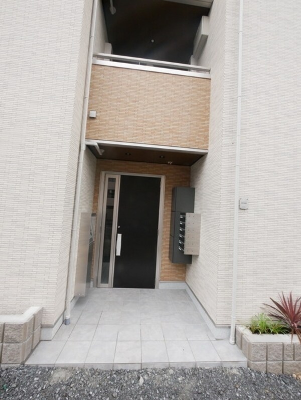 エントランス(★お問い合わせはタウンハウジング新百合ヶ丘店まで★)