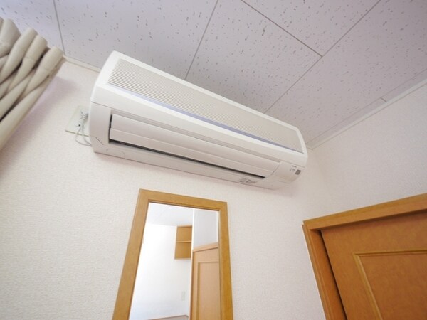 設備(★備え付けのエアコンです★)