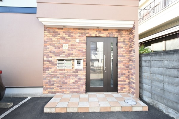 エントランス(★お問い合わせ・ご来店はタウンハウジング町田店まで★)