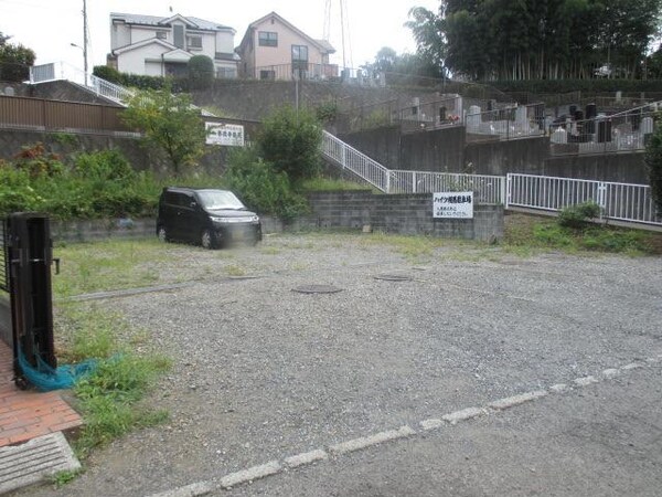 駐車場(★物件近くに大きな駐車場があるので便利です★)