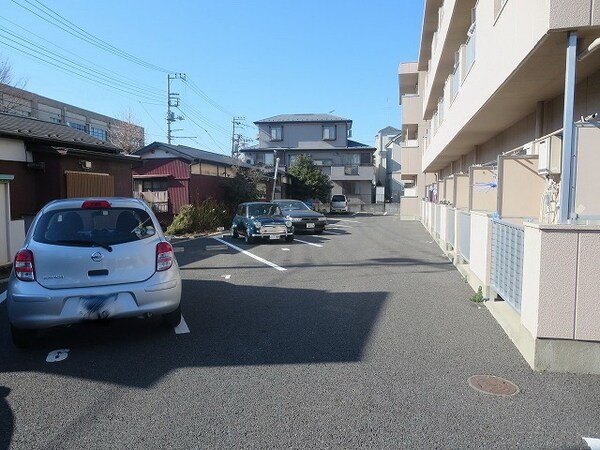 駐車場(★お気軽にタウンハウジング稲田堤店までお問合せ下さいませ★)