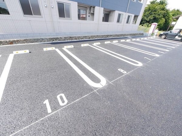 駐車場(★お部屋探しはタウンハウジング高幡不動店まで★)